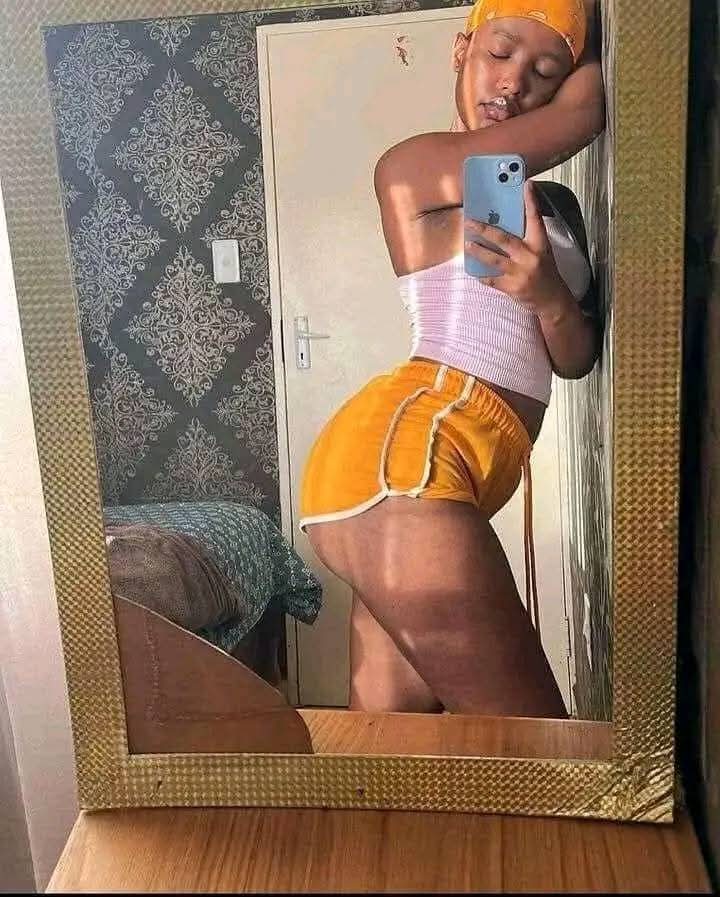 Rich Sugar Momma In Ontario, Canada Is Available For YOU - Accept Her